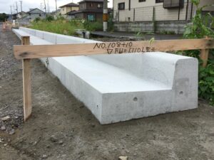 L型側溝の丁張り